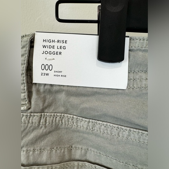 American Eagle High Rise Wide Leg Jogger Cargos Pants Size 000S - Picture 5 of 10